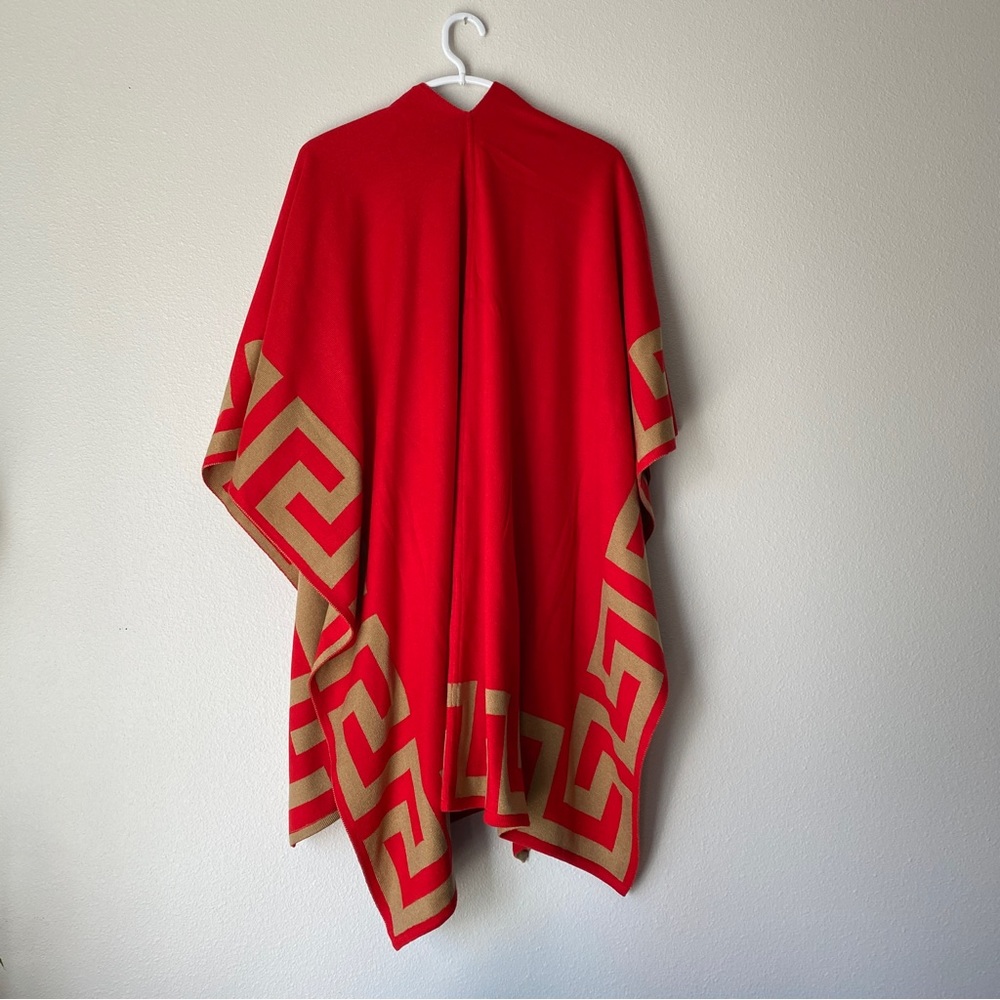 Reversible Front Open Woolen Cape. - image 3